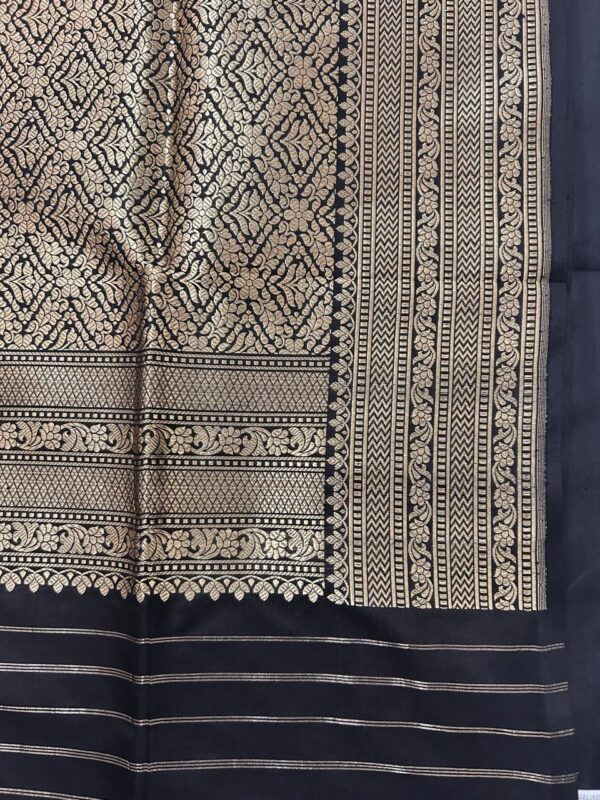 Black Kadhwa Saree - Image 2