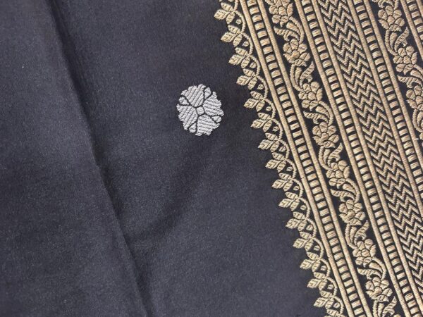 Black Kadhwa Saree - Image 4
