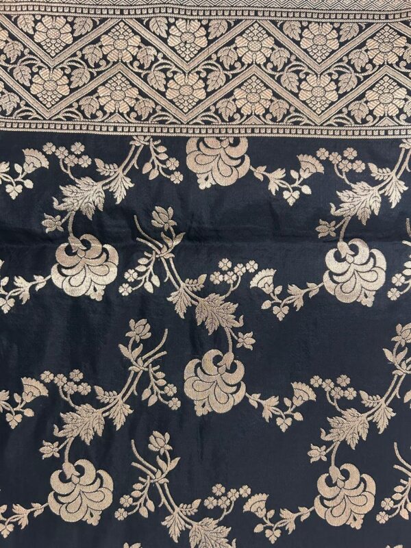 Black Saree - Image 2