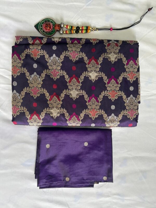 Purple pure Kadhwa Katan Banarasi Silk Handloom Saree - Image 2