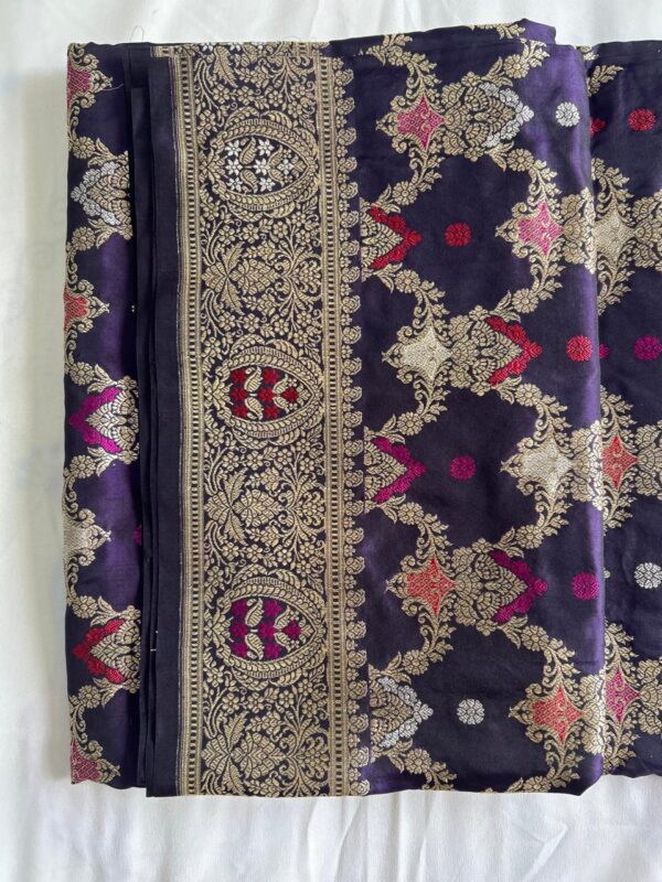 Purple pure Kadhwa Katan Banarasi Silk Handloom Saree - Image 3
